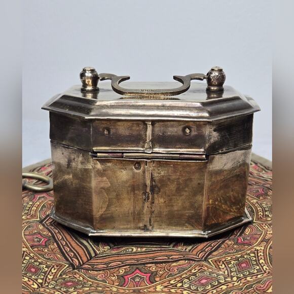 Vintage Hinged Brass Jewelry Trinket Tea Box Made in India - Picture 7 of 16